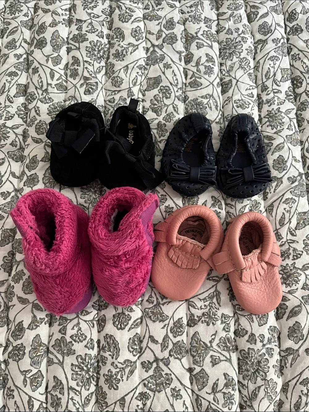 Newborn/0-3 month Baby Shoe Lot